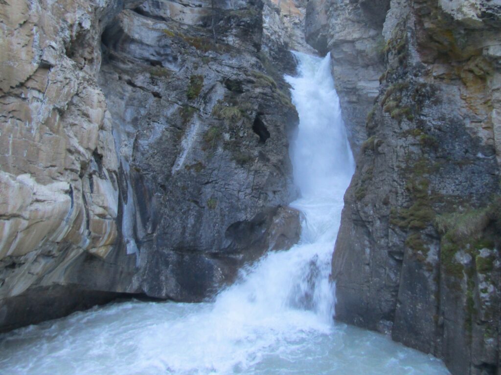 Lower Falls. The power of the water has formed the canyon