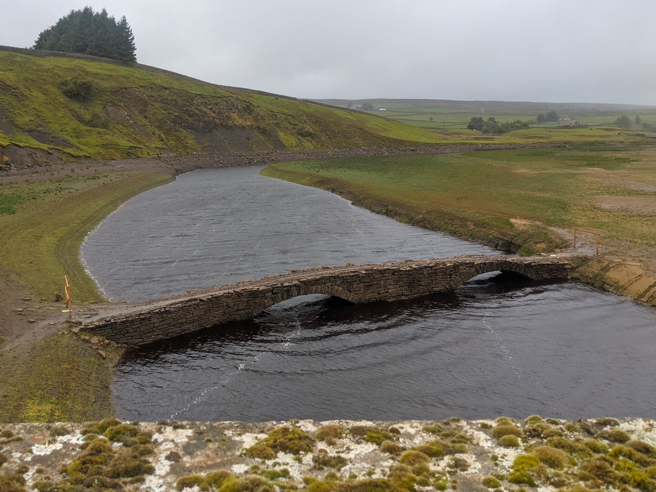 View of the old bridge from the new one