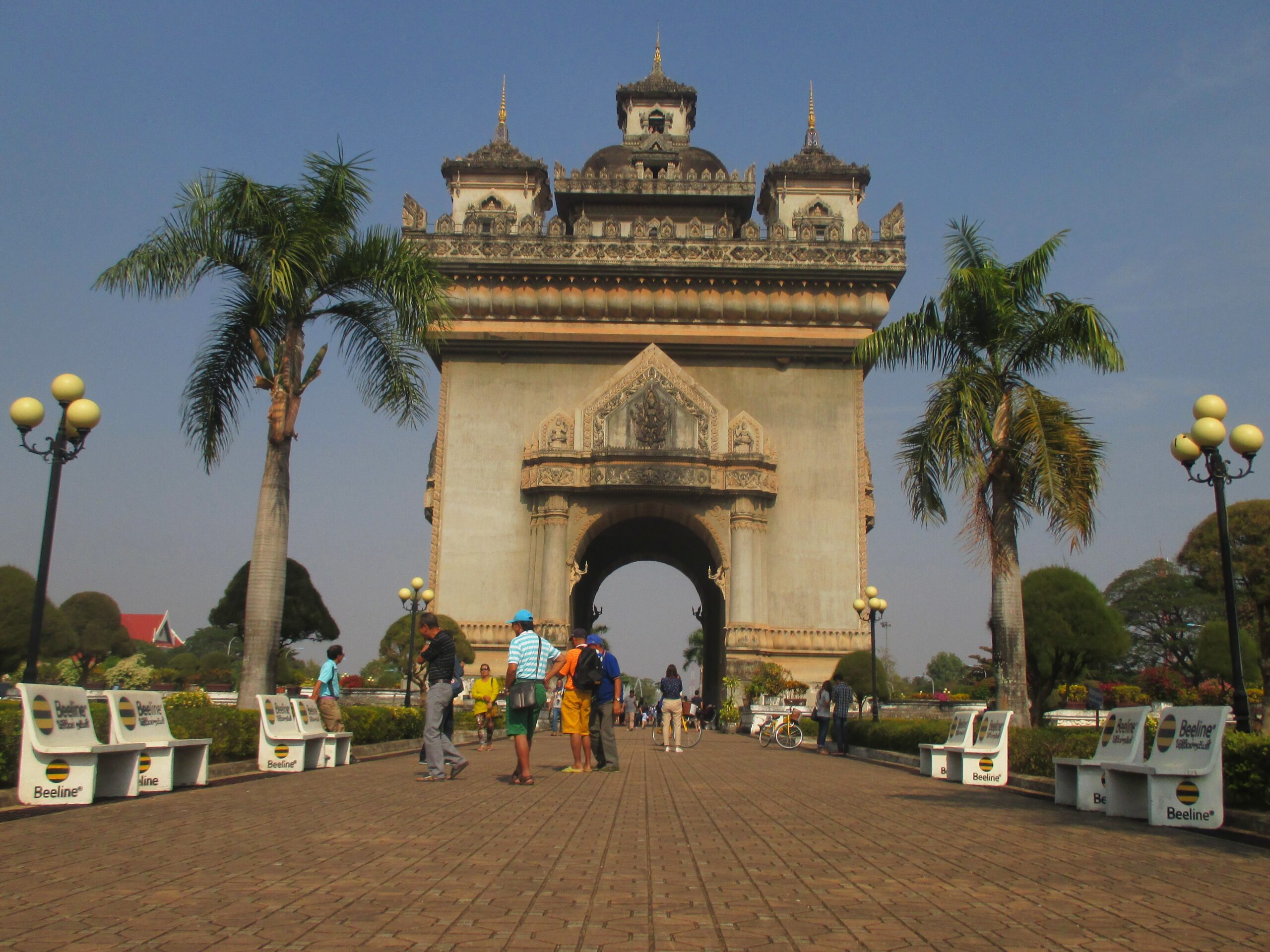 Patuxay Monument