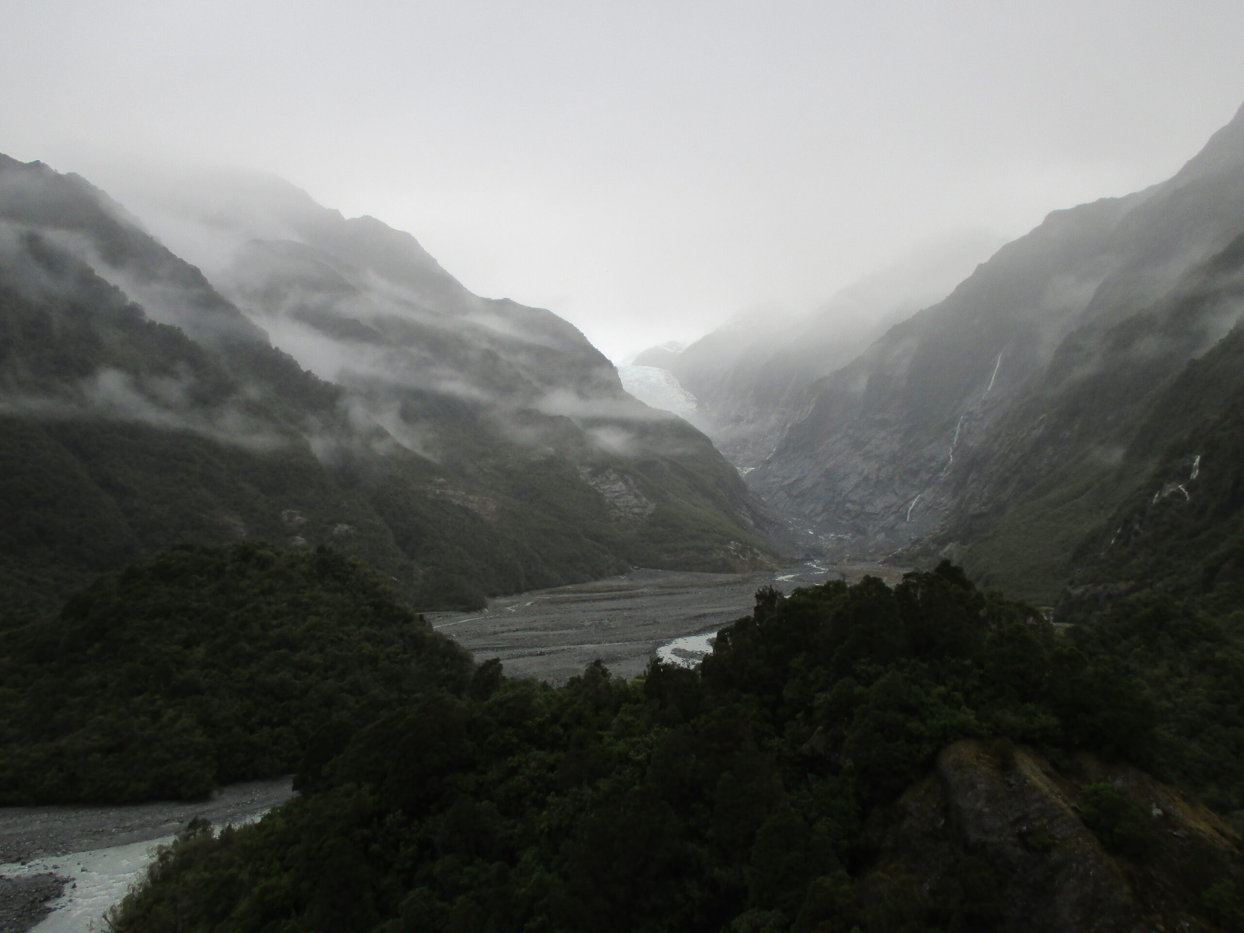 The valley by Franz Josef Glacier